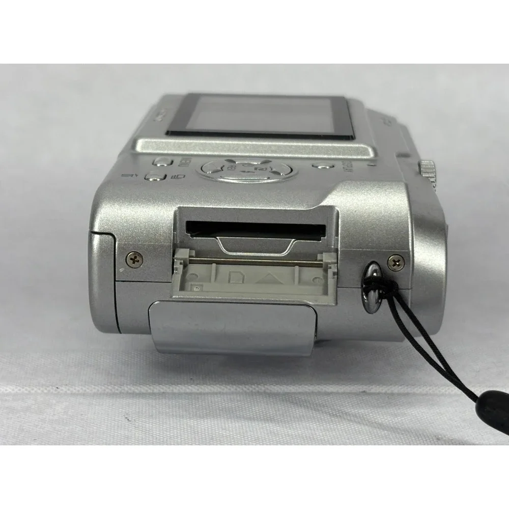 Panasonic Lumix DMC-LZ2 5MP 6x Optical Zoom Digital Camera Silver Vintage